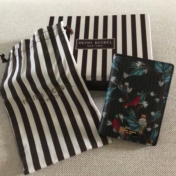 Henry Bendel Passport Holder - Picture 1 of 5